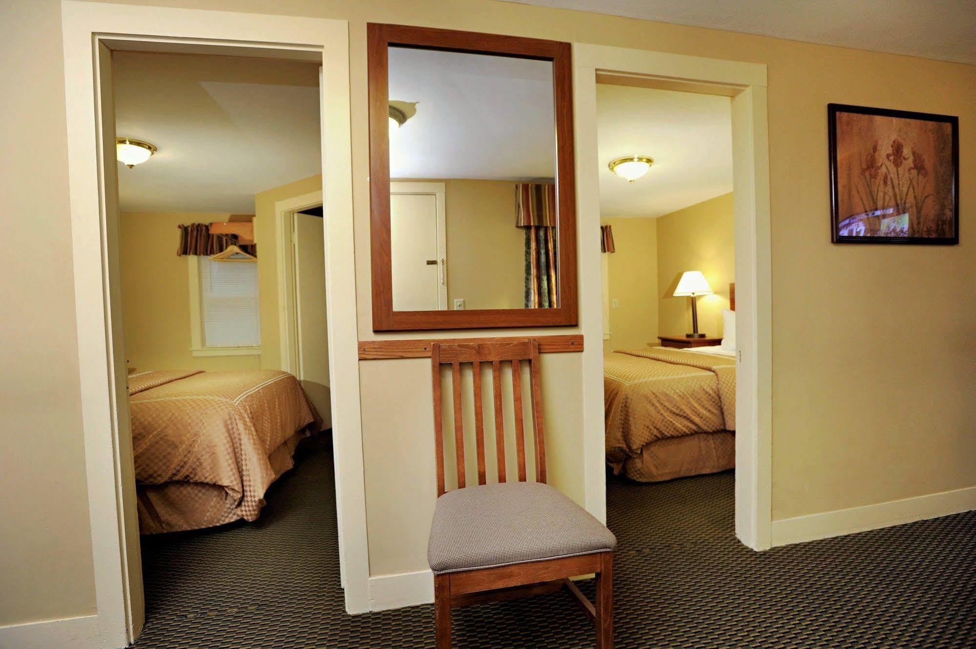 Mt. Madison Inn & Suites Gorham Exterior photo