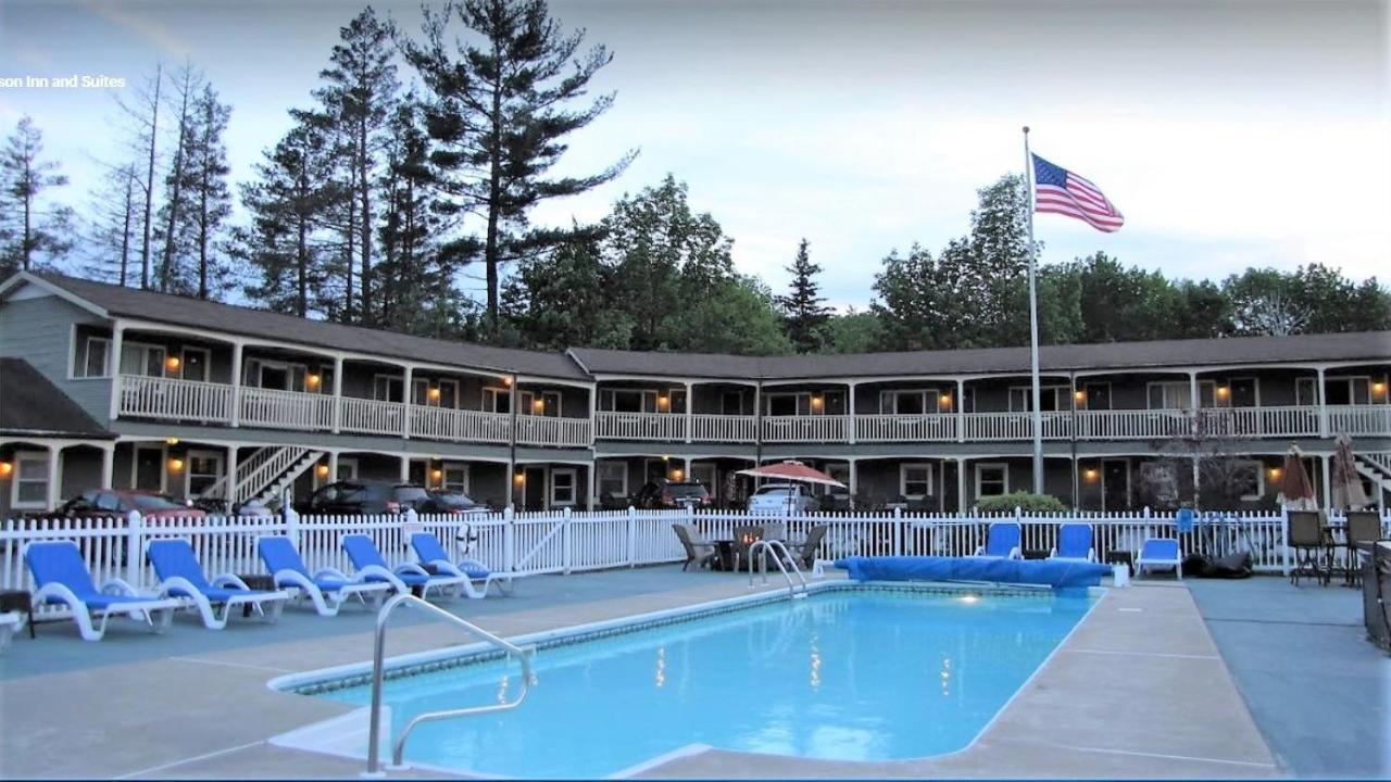 Mt. Madison Inn & Suites Gorham Exterior photo