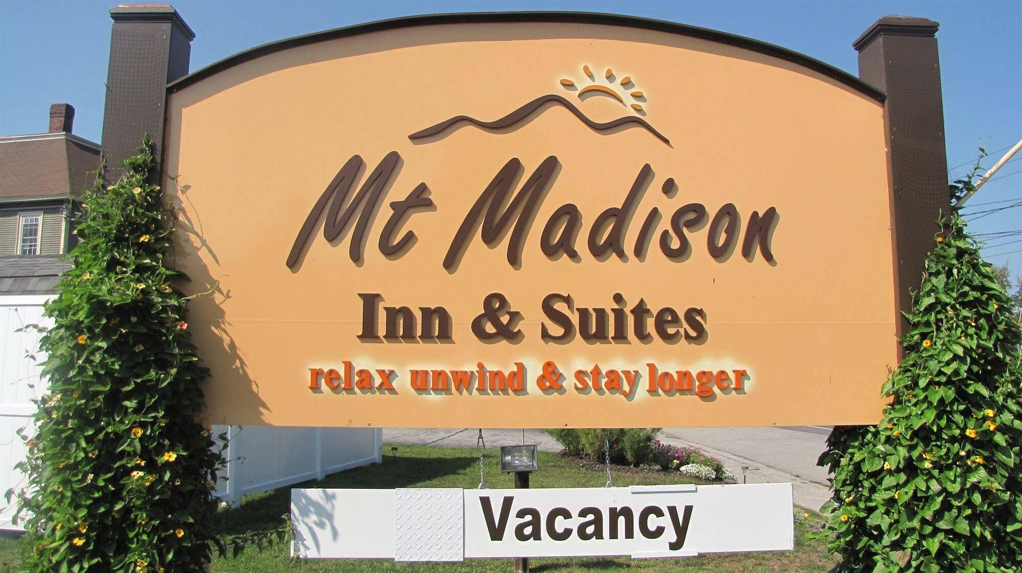 Mt. Madison Inn & Suites Gorham Exterior photo